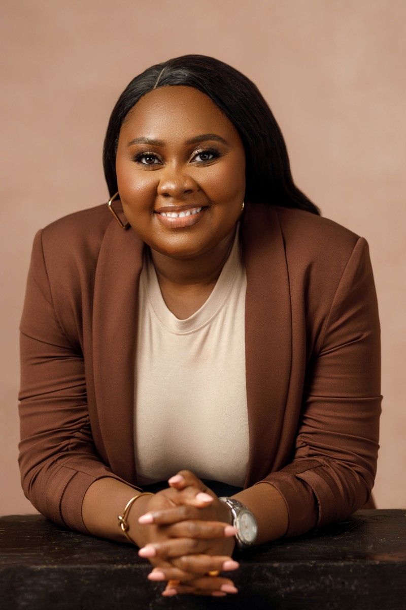 Dr Lola Odedere