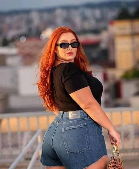 HOT SUGAR MOM