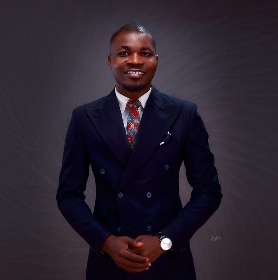 Taiwo John Apadidun (Teekaycuts)