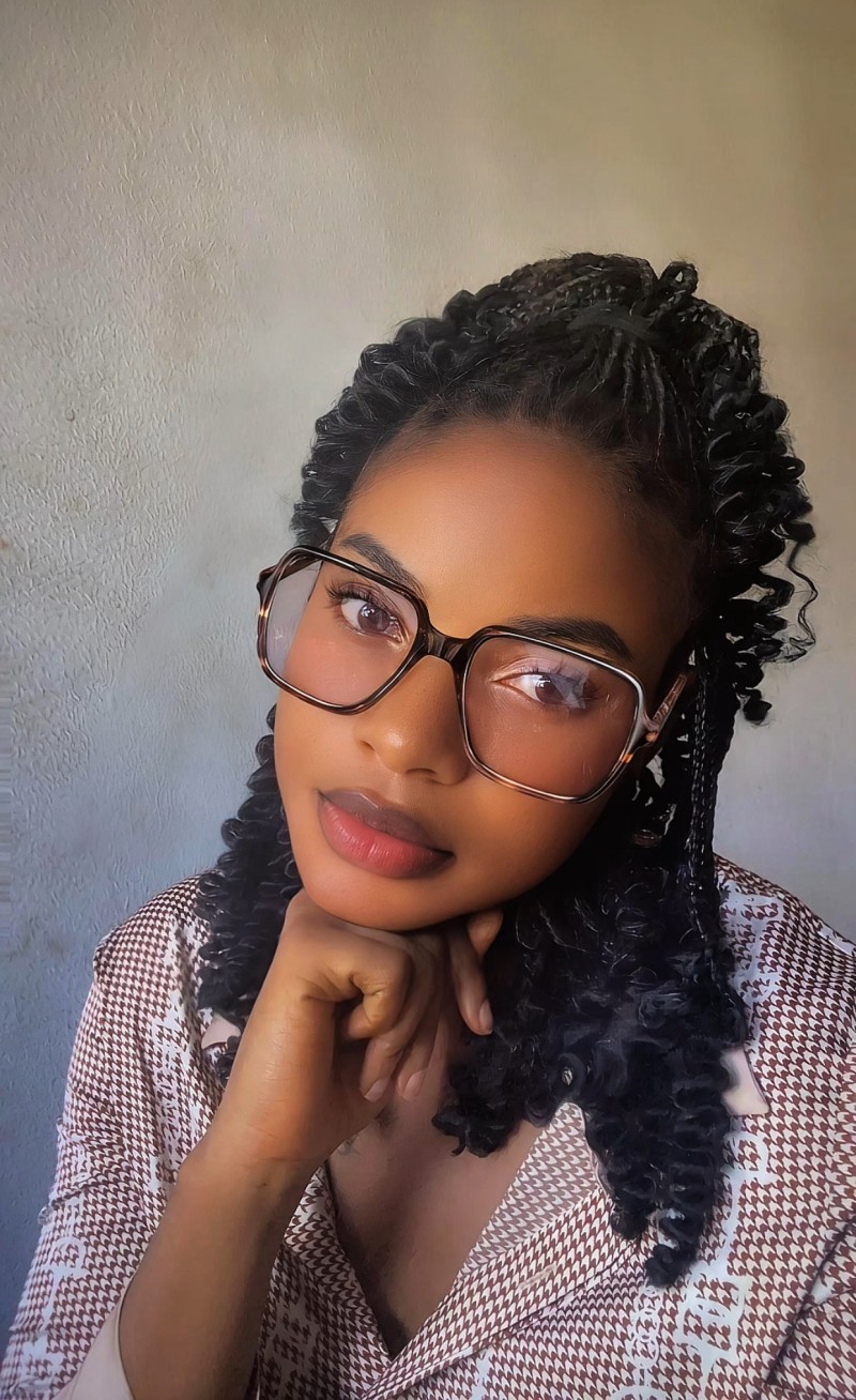 Author Vicky