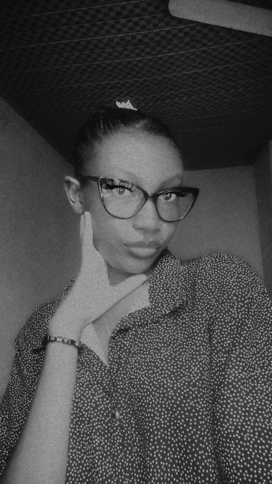 Show Love To Queen Itoro On Selar Selar show-love-to-queen-itoro-on-selar-selar