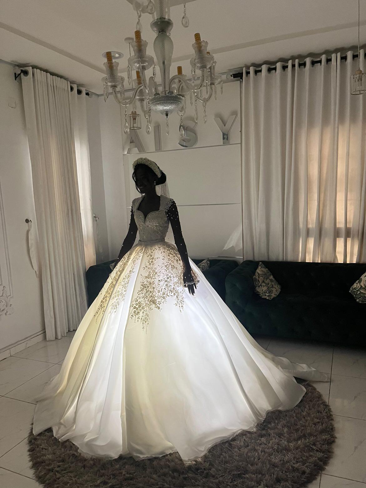 LOLA OLUWASUSI