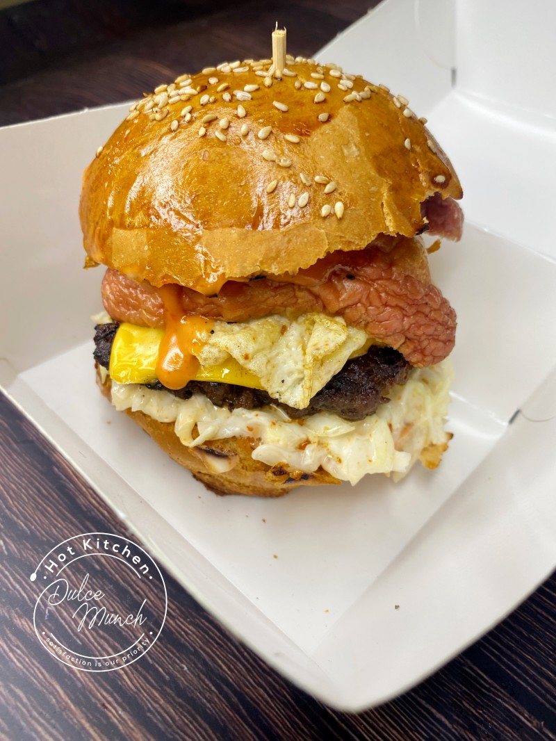 Beef Burger Deluxe