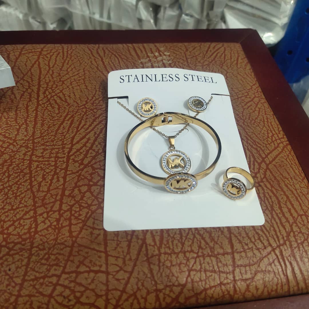 Steel Set