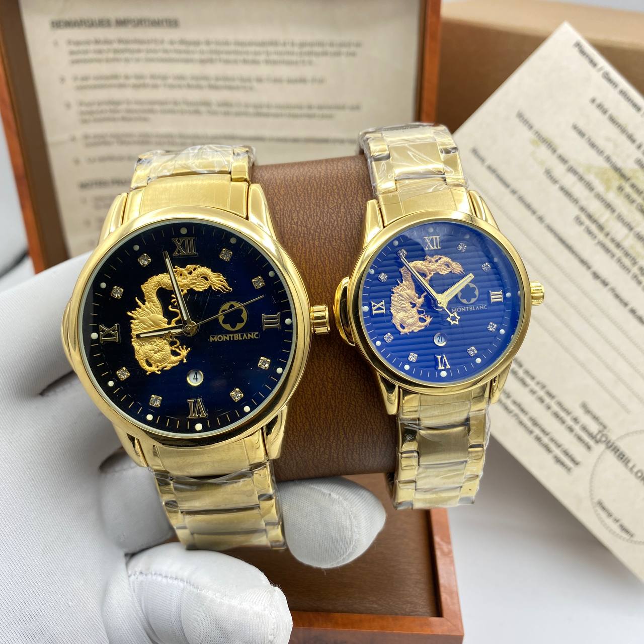 Gold couple wristwatch