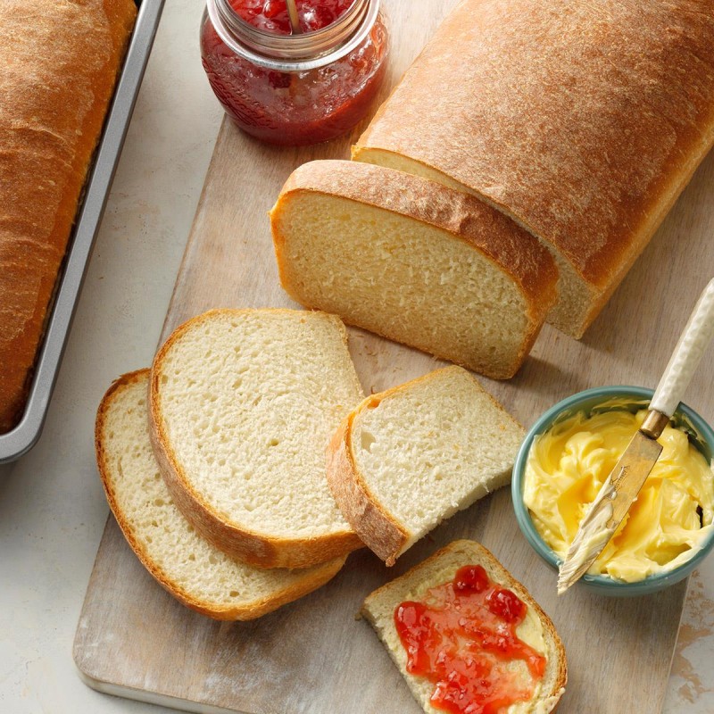 HOW TO MAKE BREAD: The Step-by-step recipes for yeasted breads, sourdoughs, soda breads and pastries