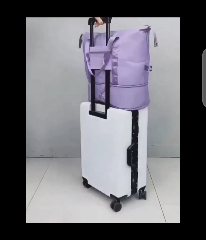 Portable light weight traveling bags