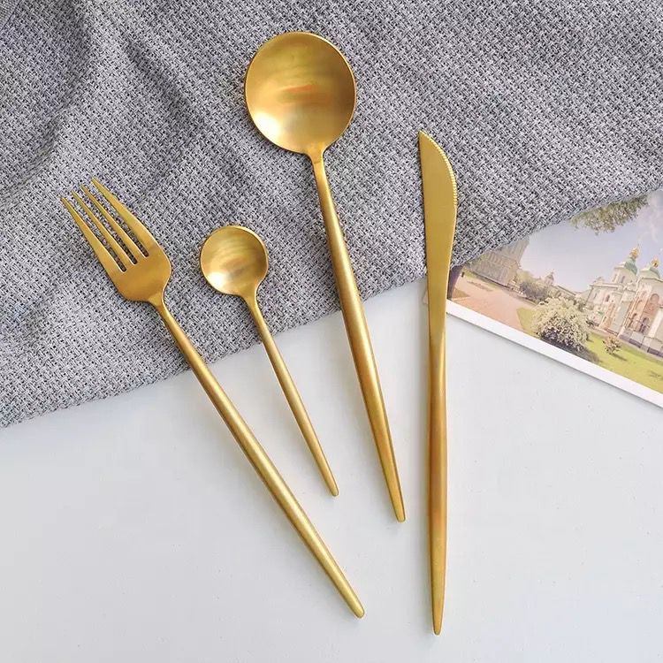 Luxury Gold Cutlery Set 24 PCS