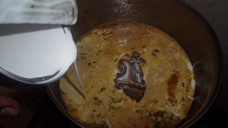 BEEF IN COCONUT CURRY SAUCE RECIPE