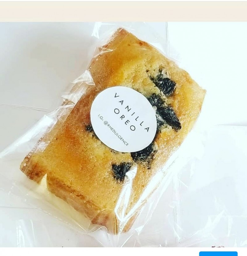 Vanilla/Vanilla Oreo Cake