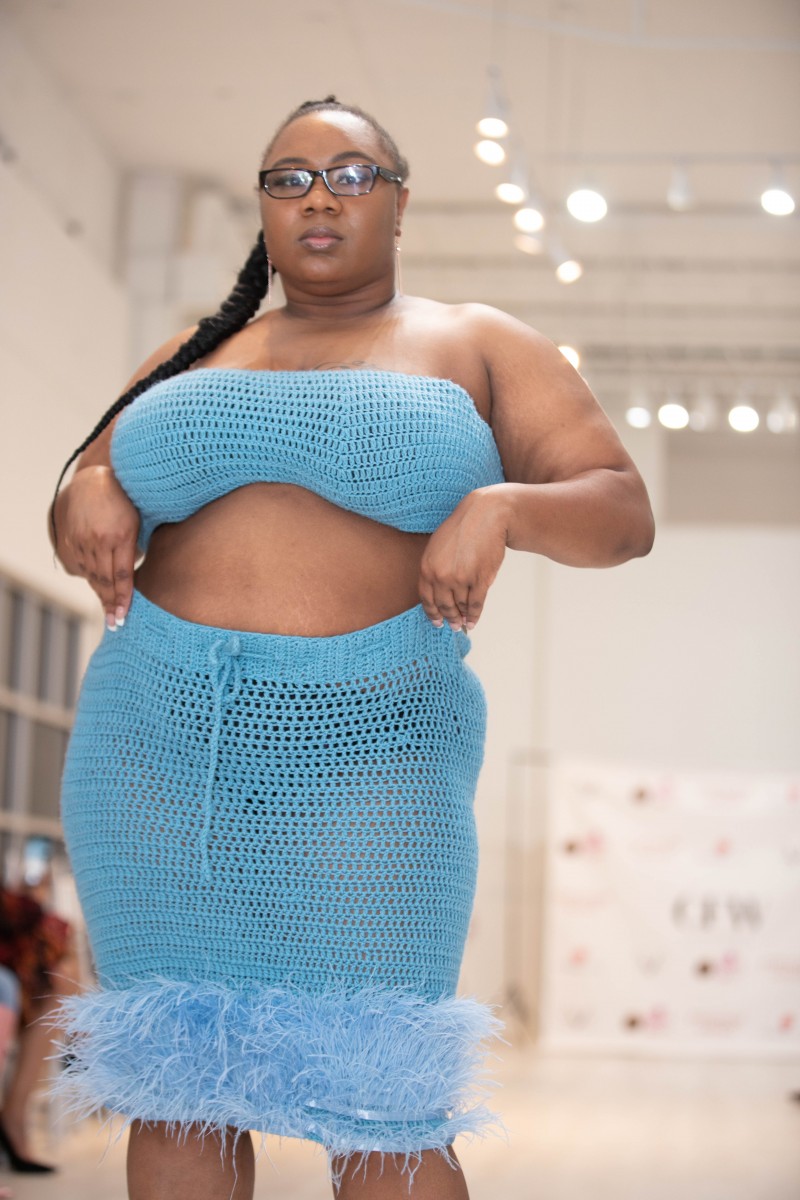 Blue Set With Feathers