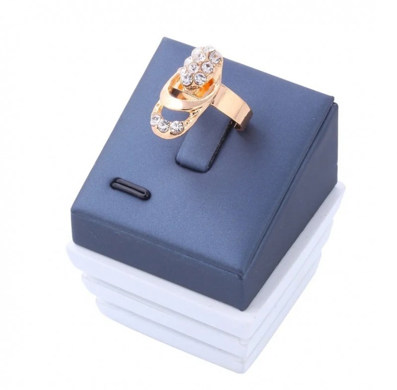 Golden Diamond Jewelry For Women