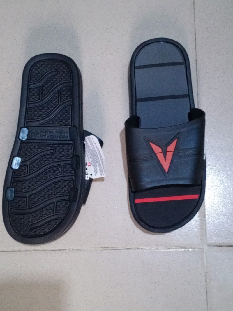 Men's slippers