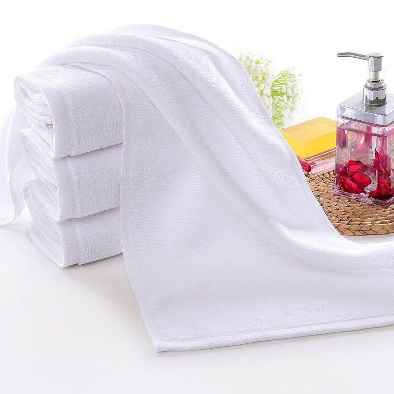 Luxury white towels (100% Turkish cotton)