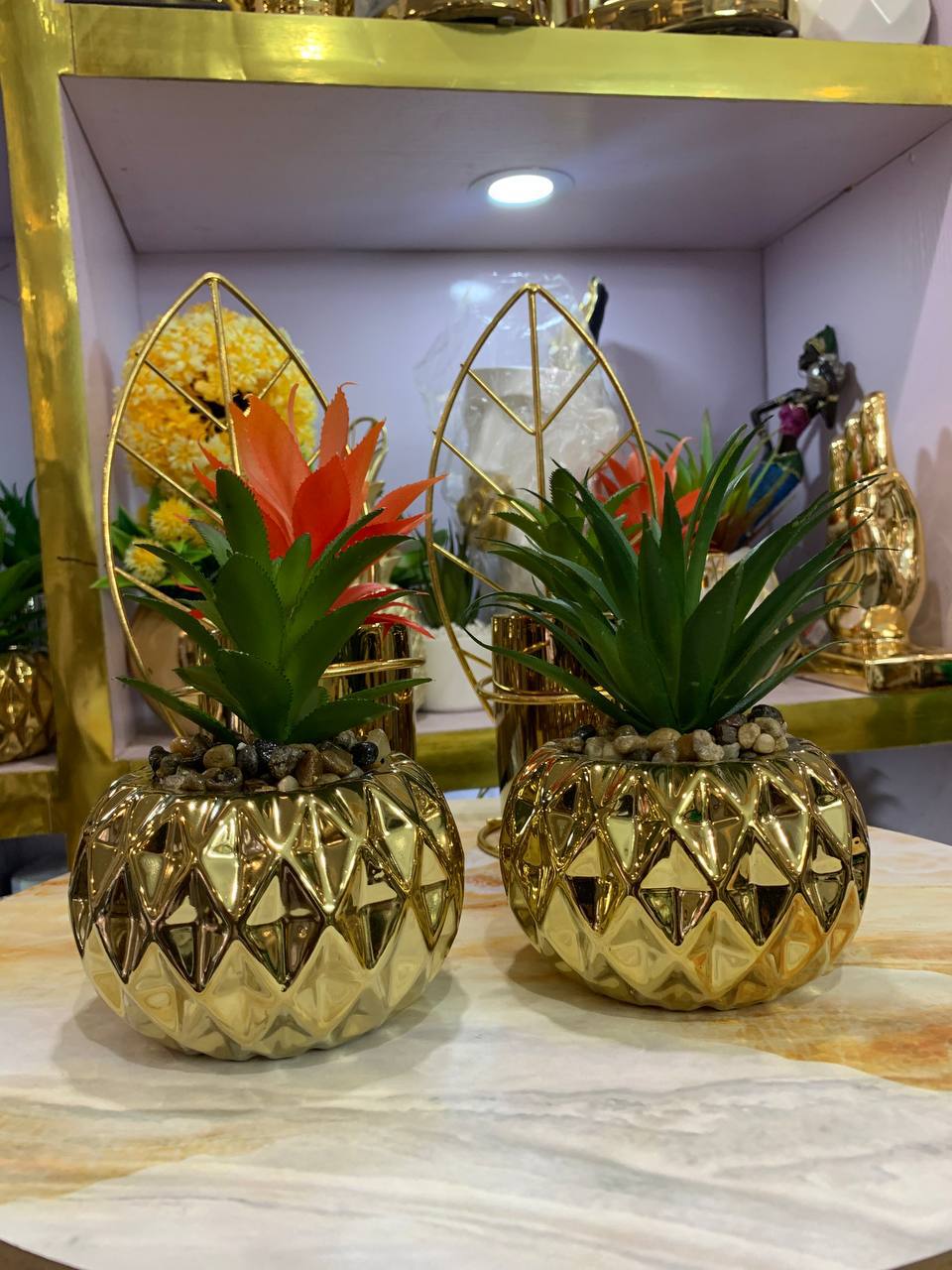 Dimple pot flower