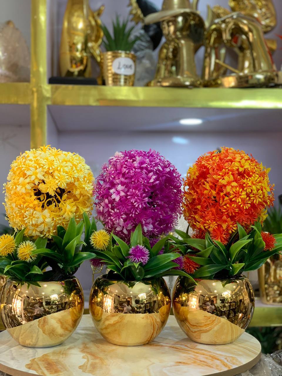Round gold pot bon flower