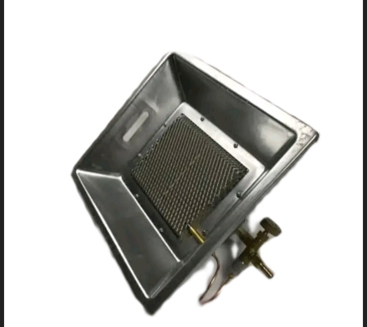 Rectangular gas brooder