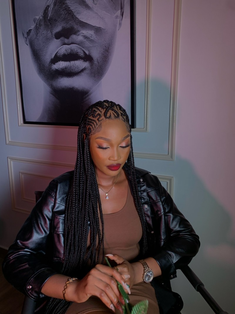 IN LOVE BRAIDED WIG