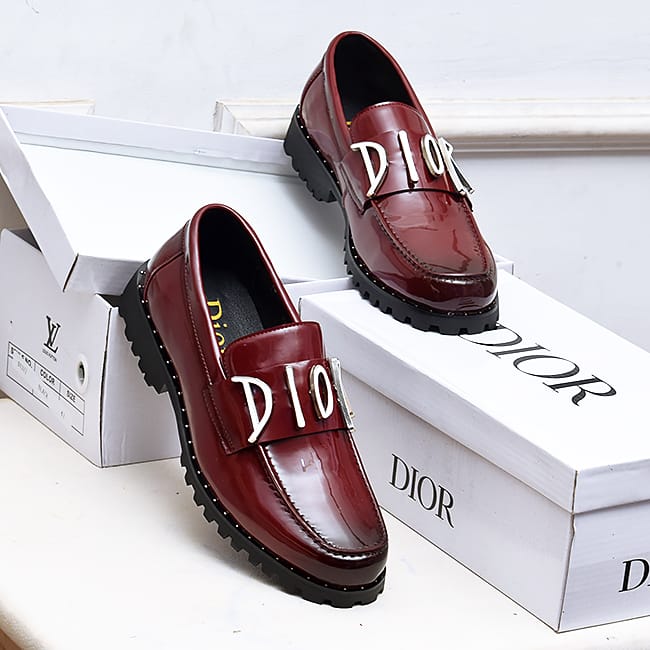 DIOR