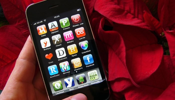 Learn to Build Mobile Apps Without Coding with a Smartphone