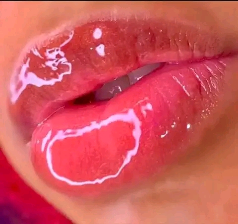 PINK LIPS TRAINING