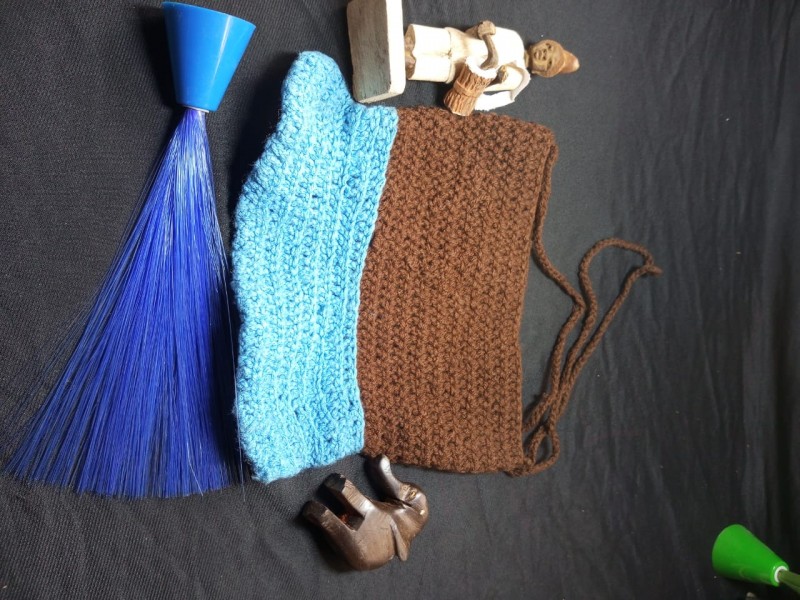 B-B crochet sling bag