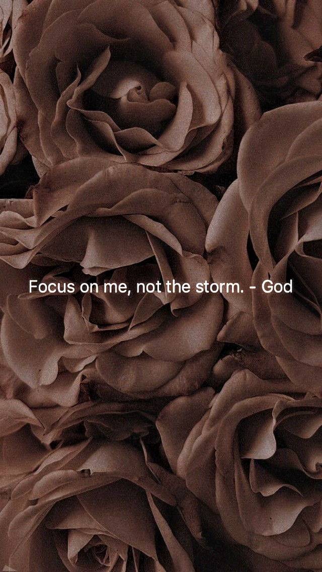 Focus on GOD Inspirational Wallpaper
