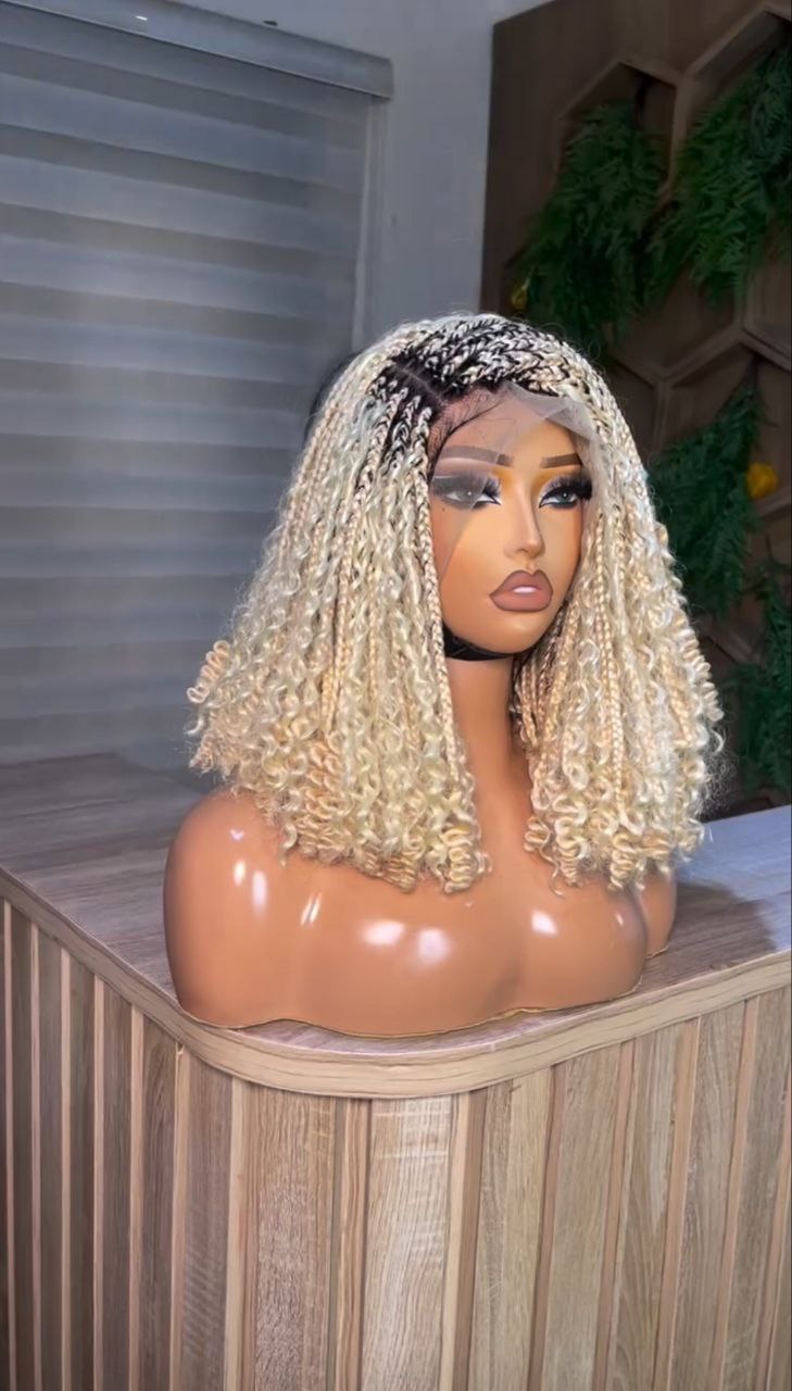 Wig Kara - Short boho braids