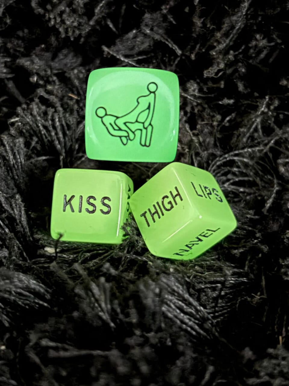 Glow in the dark, Adult dice