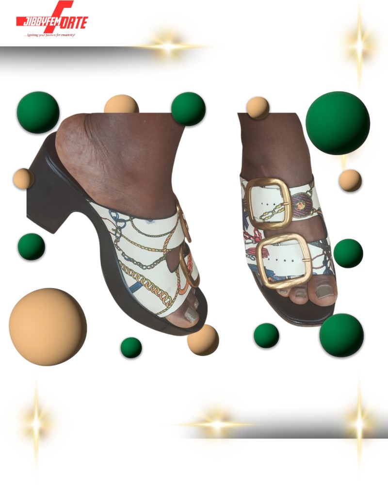 Women chunky heel and T- strap Sandals upper pattern template