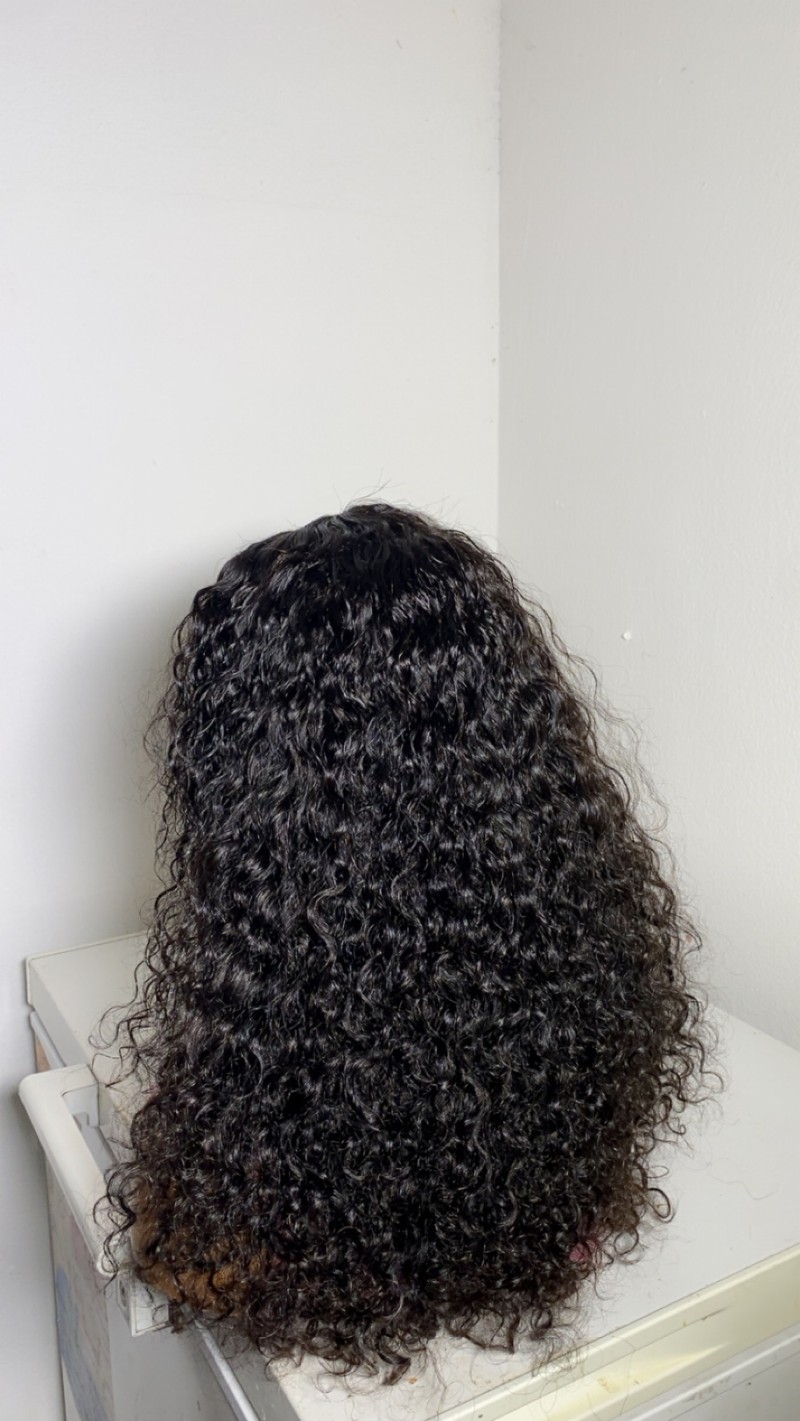 Full frontal sassy curl