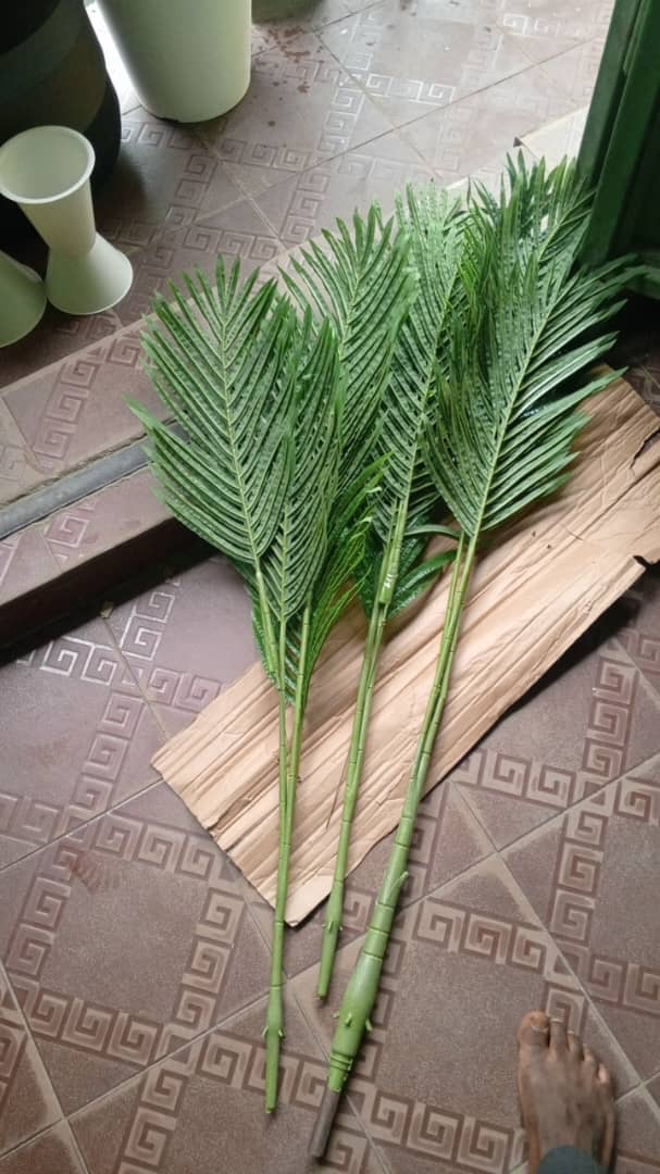 3-1 Artificial Palm Planter