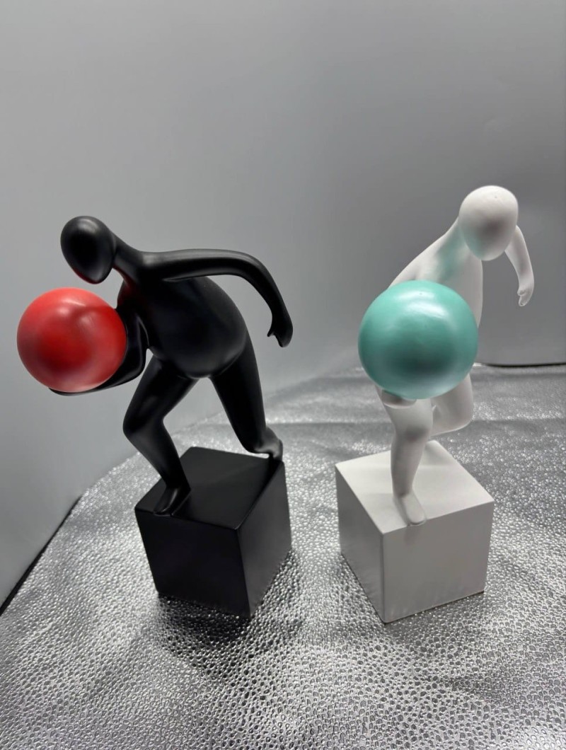 Hump Man Decor Resin