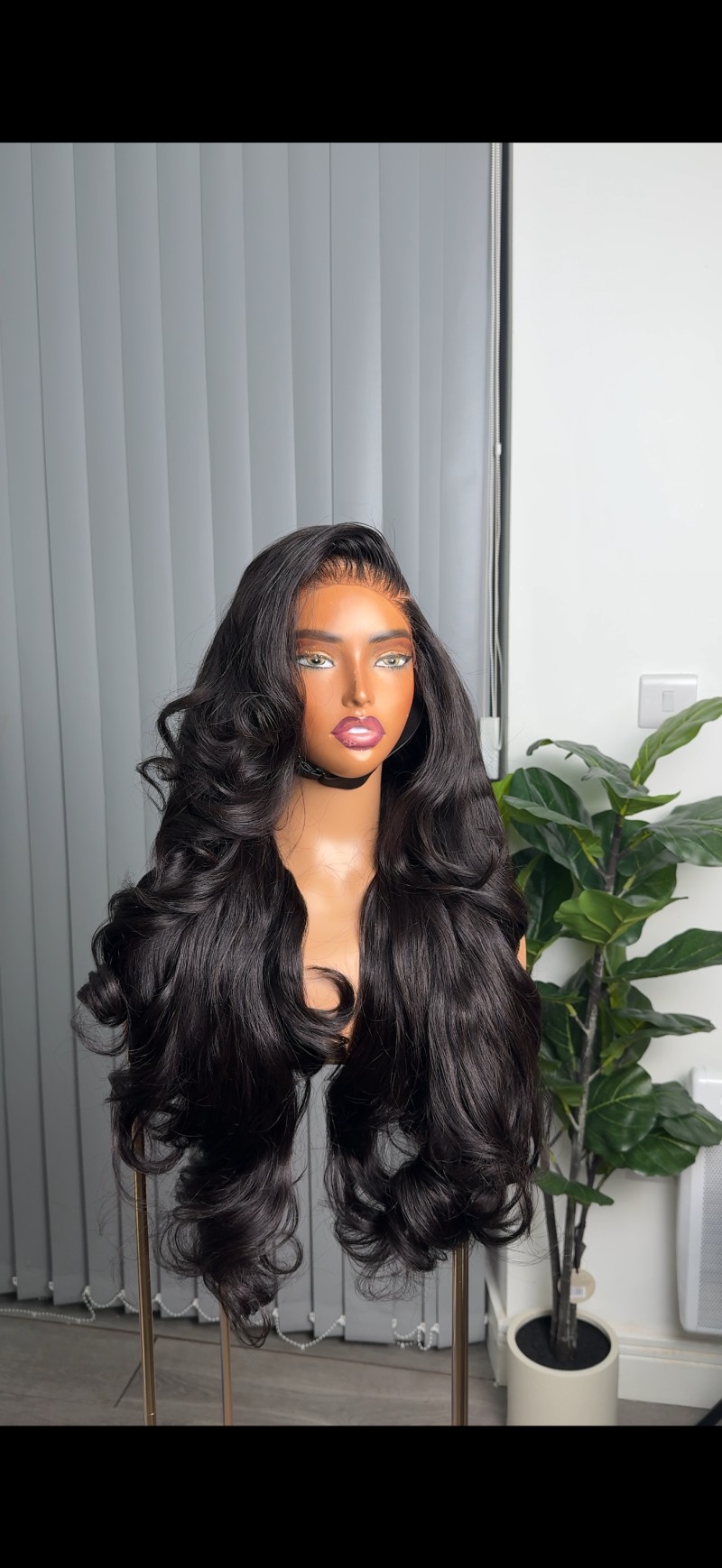 26" Layered Glueless Wavy Unit