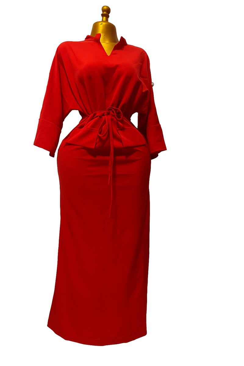 Robe rouge élégante à deux fentes – Awa Chic Bazar