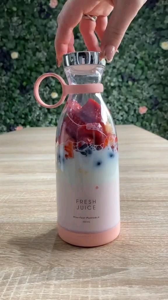 Mini blender/ juicer
