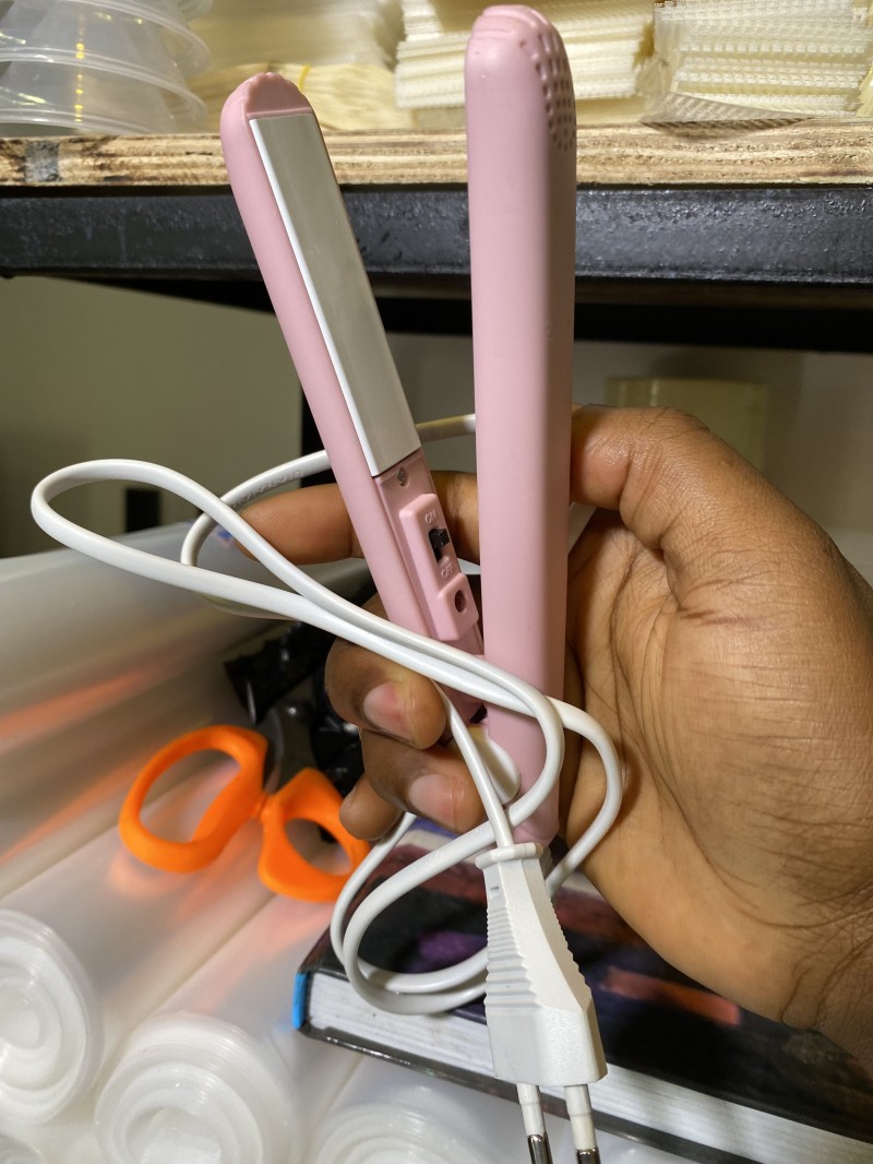 Mini hand sealer
