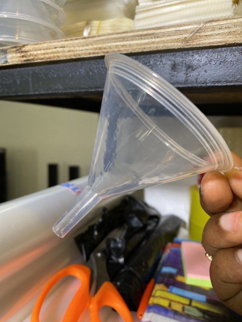 Pouch funnel