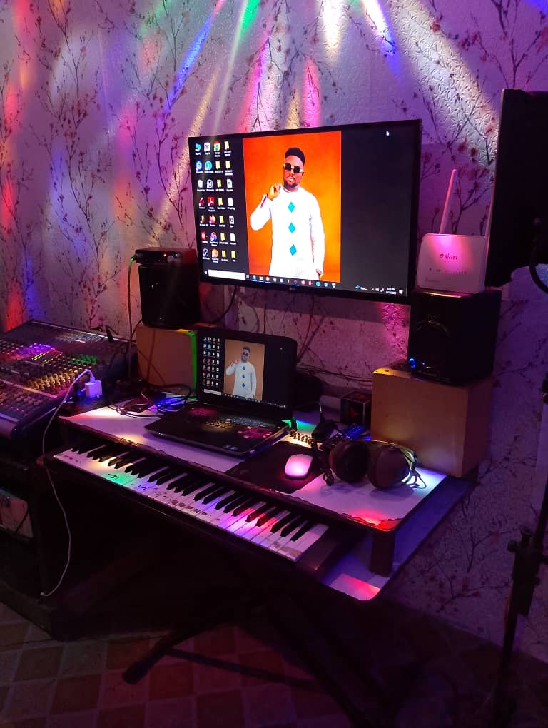 MUSIC BUSINESS MASTERCLASS