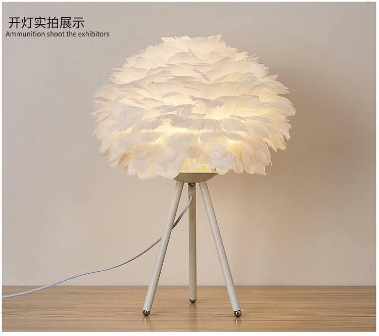 ✨ Feather Table Lamp – Soft Glow, Stylish Vibe