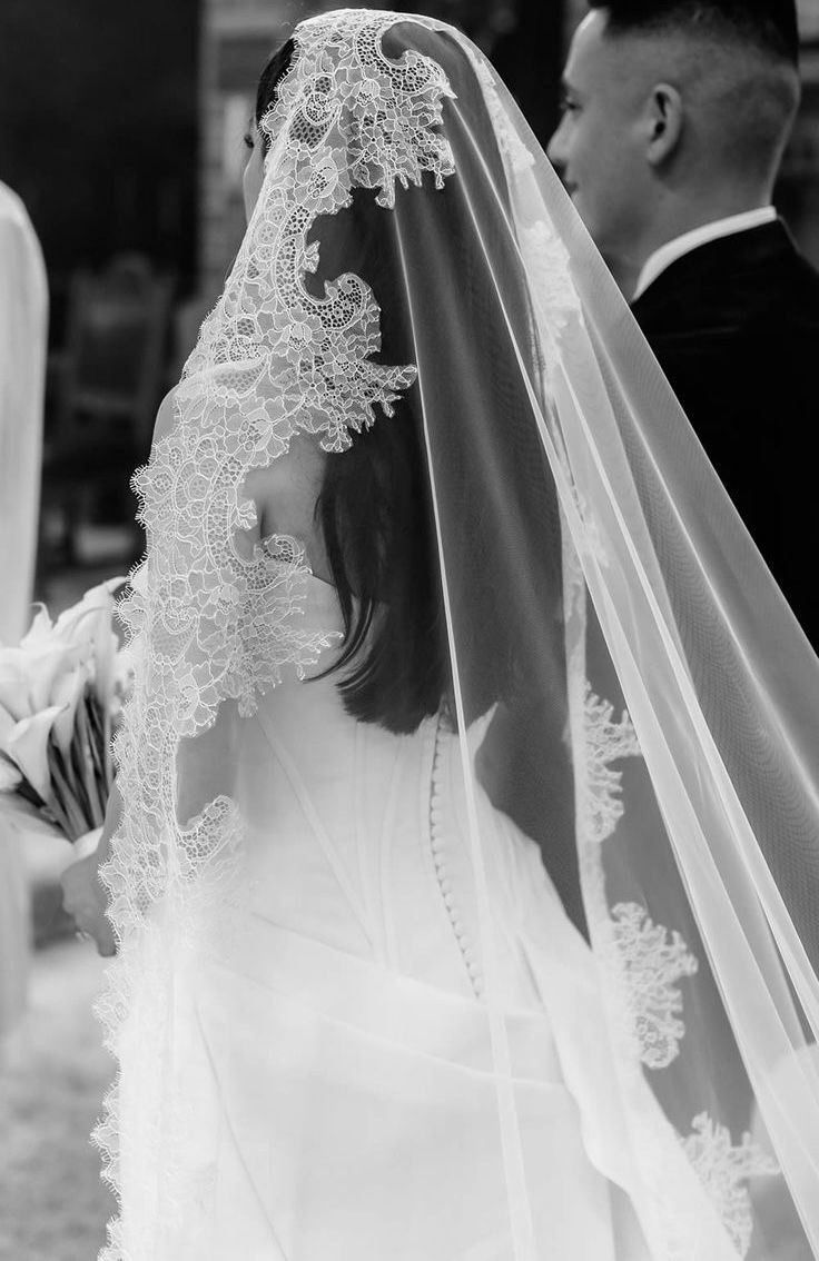 Elegant 3M Long Luxury Cathedral Wedding Veil