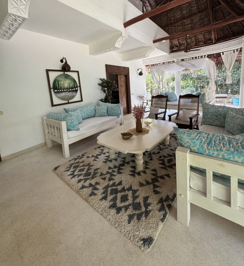 Mini Me Villa Contact