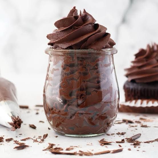 WHIPPED DARK CHOCOLATE GANACHE WITH LIQUER RECIPE