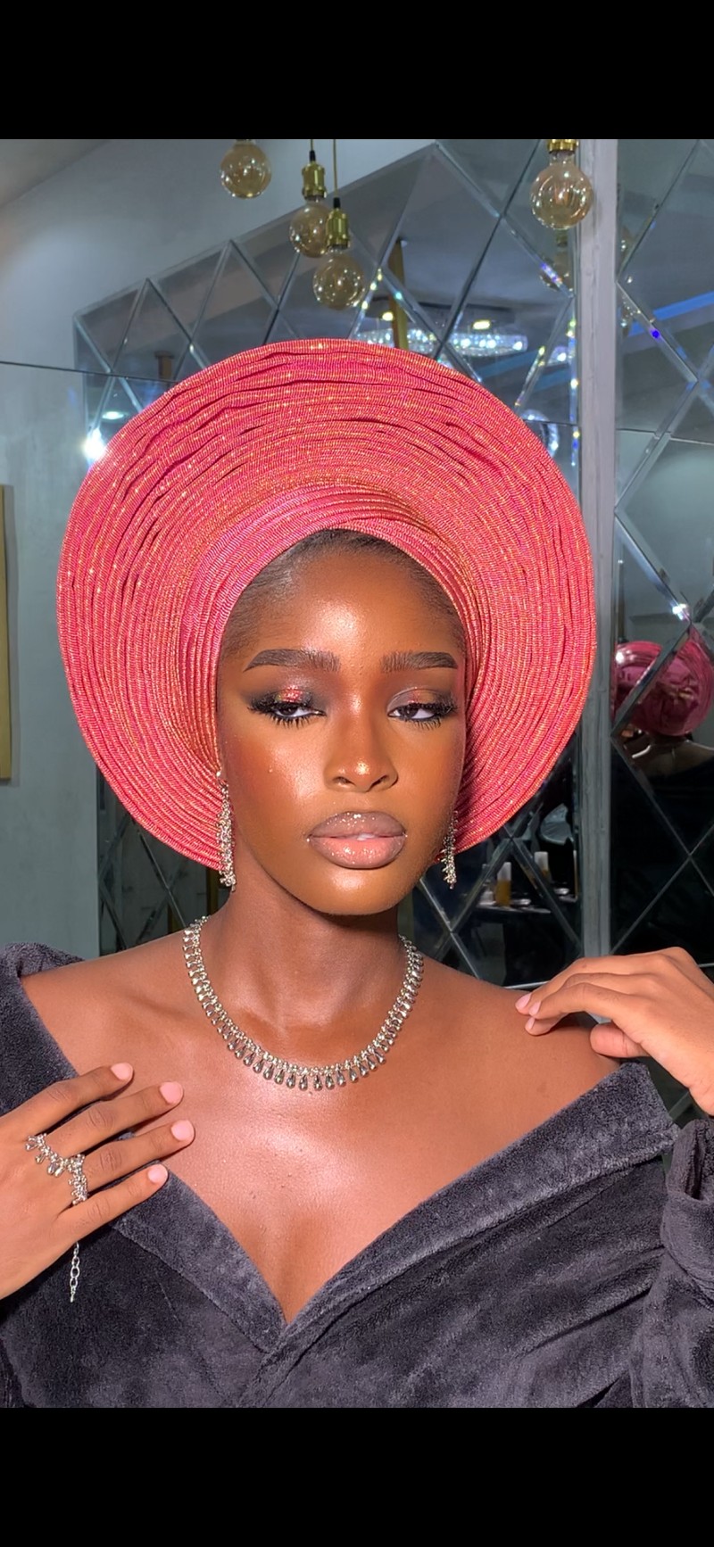 The Round gele
