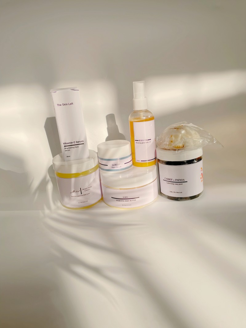 Bright & Moisture Set (Light Skinned)
