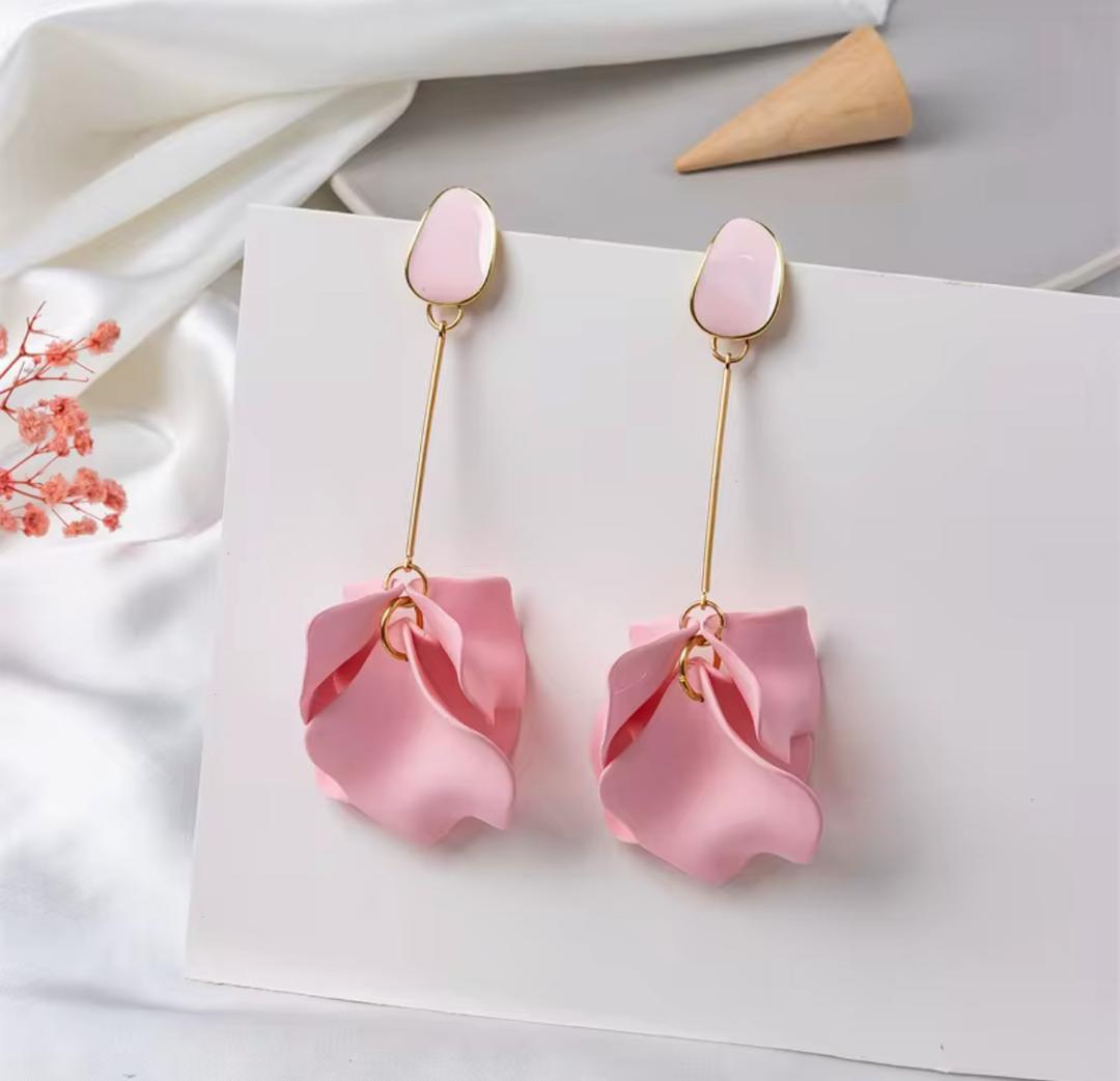 Classy Flower Earrings