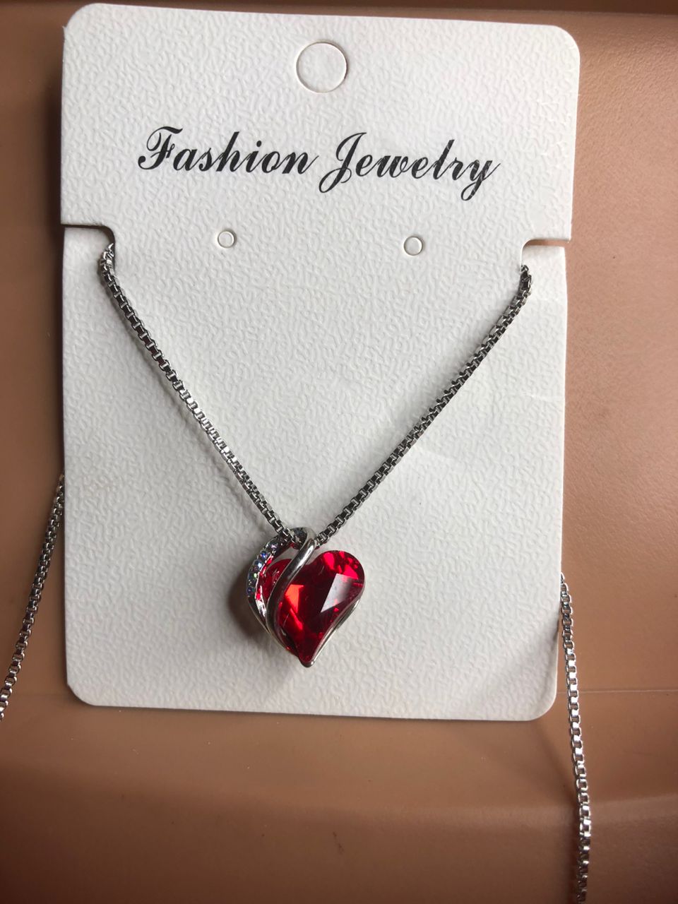 Elegant Heart-Shaped Pendant with Siver Rim