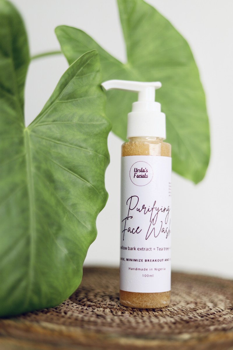 PURIFYING FACE WASH