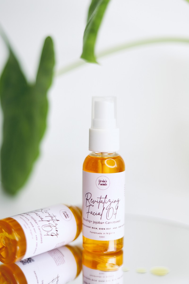 REVITALIZING FACE OIL