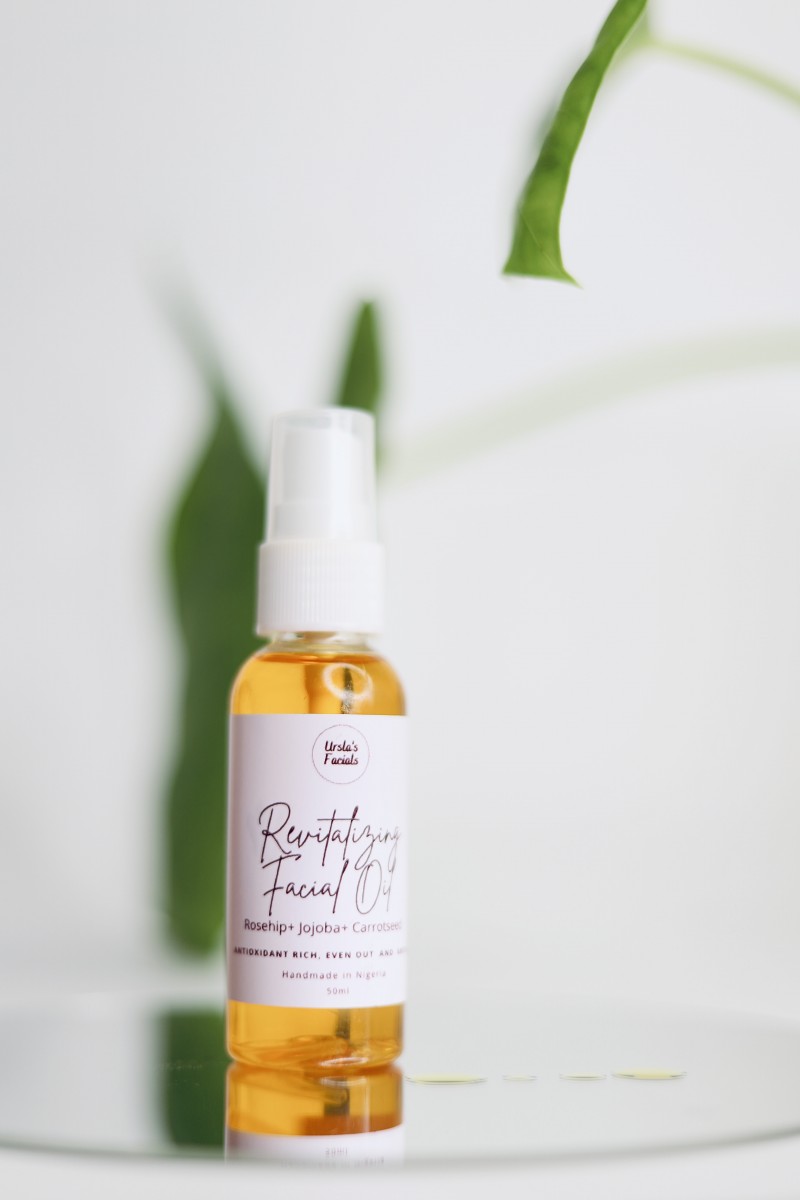 REVITALIZING FACE OIL